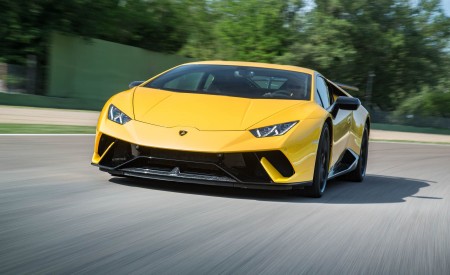 2018 Lamborghini Huracán Performante Front Three-Quarter Wallpapers 450x275 (78)