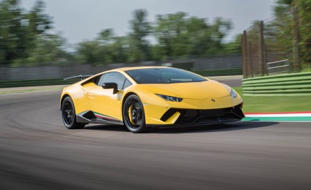 2018 Lamborghini Huracán Performante Front Three-Quarter Wallpapers 450x275 (82)