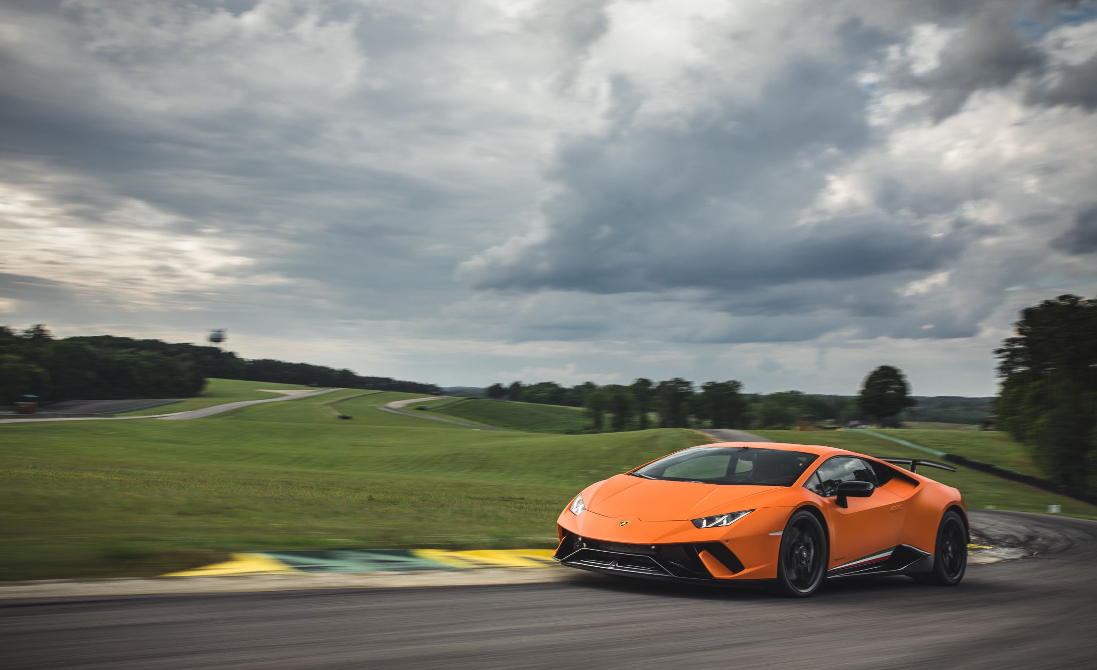 2018 Lamborghini Huracán Performante Front Three-Quarter Wallpapers #14 of 109