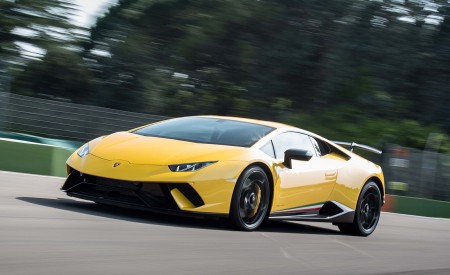 2018 Lamborghini Huracán Performante Front Three-Quarter Wallpapers 450x275 (92)