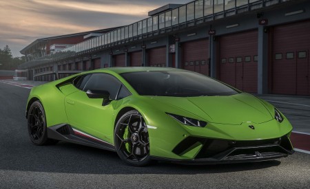 2018 Lamborghini Huracán Performante Front Three-Quarter Wallpapers 450x275 (70)