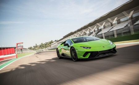 2018 Lamborghini Huracán Performante Front Wallpapers 450x275 (59)