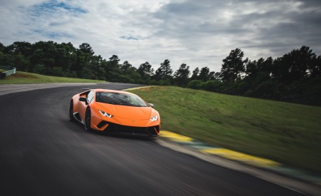 2018 Lamborghini Huracán Performante Front Wallpapers 450x275 (19)