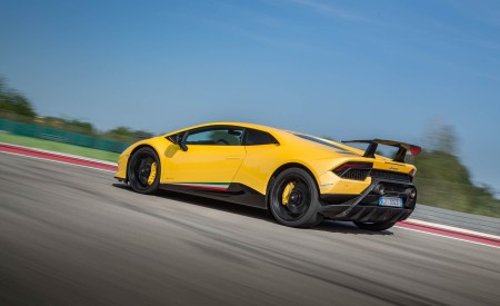 2018 Lamborghini Huracán Performante Rear Three-Quarter Wallpapers 450x275 (89)