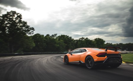 2018 Lamborghini Huracán Performante Rear Three-Quarter Wallpapers 450x275 (18)