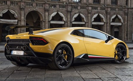 2018 Lamborghini Huracán Performante Rear Three-Quarter Wallpapers 450x275 (95)