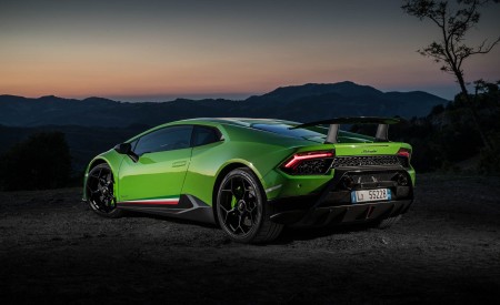 2018 Lamborghini Huracán Performante Rear Wallpapers 450x275 (74)