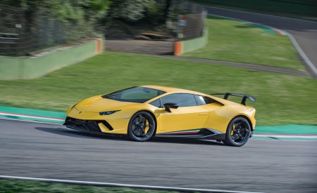 2018 Lamborghini Huracán Performante Side Wallpapers 450x275 (85)
