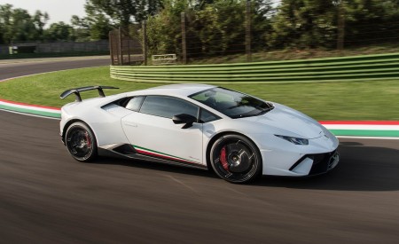 2018 Lamborghini Huracán Performante Side Wallpapers 450x275 (47)