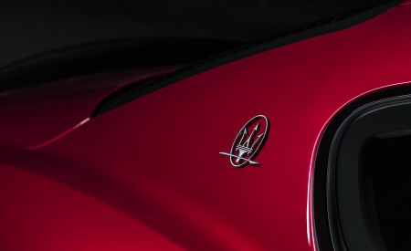 2018 Maserati GranTurismo MC Sport Line Badge Wallpapers 450x275 (7)