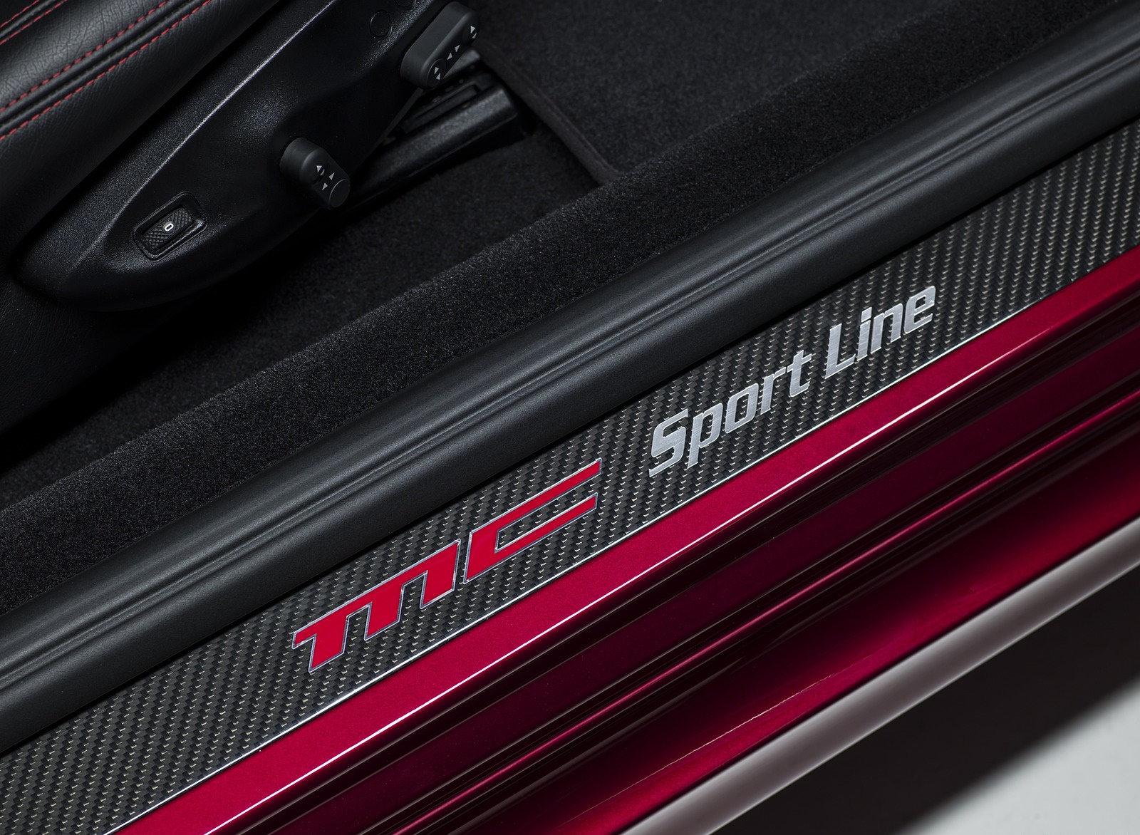 2018 Maserati GranTurismo MC Sport Line Door Sill Wallpapers (13)