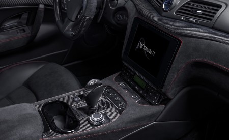 2018 Maserati GranTurismo MC Sport Line Interior Detail Wallpapers 450x275 (19)