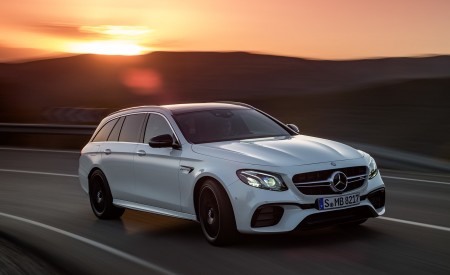 2018 Mercedes-AMG E63 S Wagon 4MATIC+ (Color: Diamond White) Front Three-Quarter Wallpapers 450x275 (29)