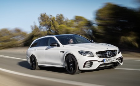 2018 Mercedes-AMG E63 S Wagon 4MATIC+ (Color: Diamond White) Front Three-Quarter Wallpapers 450x275 (20)