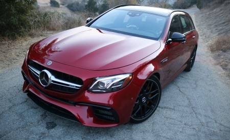 2018 Mercedes-AMG E63 S Wagon Front Three-Quarter Wallpapers 450x275 (10)