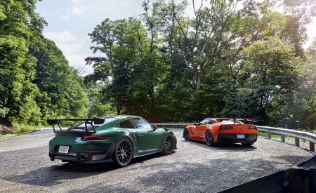 2018 Porsche 911 GT2 RS and 2019 Chevrolet Corvette ZR1 Side Wallpapers 450x275 (6)