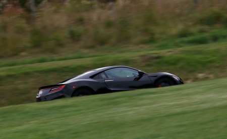 2019 Acura NSX (Color: Berlina Black) Rear Three-Quarter Wallpapers 450x275 (60)