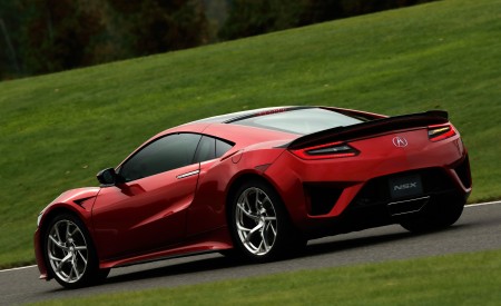 2019 Acura NSX (Color: Curva Red) Rear Three-Quarter Wallpapers 450x275 (67)