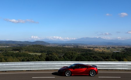 2019 Acura NSX (Color: Curva Red) Side Wallpapers 450x275 (69)
