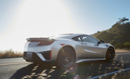 2019 Acura NSX Rear Three-Quarter Wallpapers 450x275 (111)