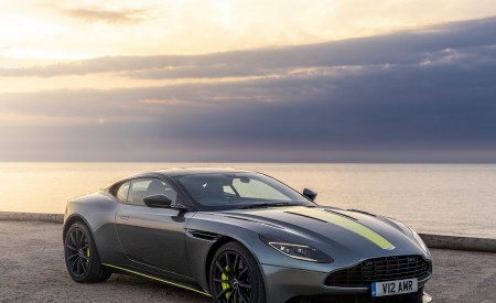 2019 Aston Martin DB11 AMR (UK-Spec) Front Three-Quarter Wallpapers 450x275 (62)