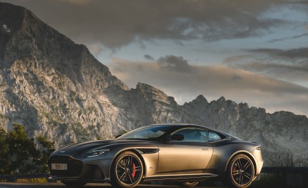 2019 Aston Martin DBS Superleggera Satin Xenon Grey Front Three-Quarter Wallpapers 450x275 (65)