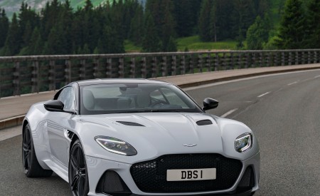 2019 Aston Martin DBS Superleggera White Stone Front Wallpapers 450x275 (92)
