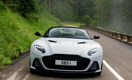 2019 Aston Martin DBS Superleggera White Stone Front Wallpapers 450x275 (89)