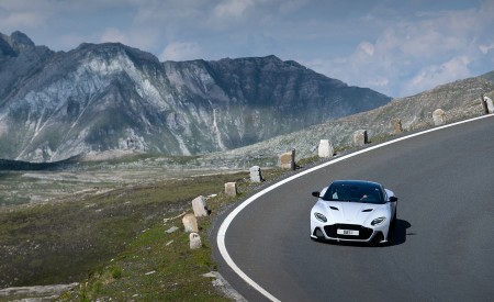 2019 Aston Martin DBS Superleggera White Stone Front Wallpapers 450x275 (87)