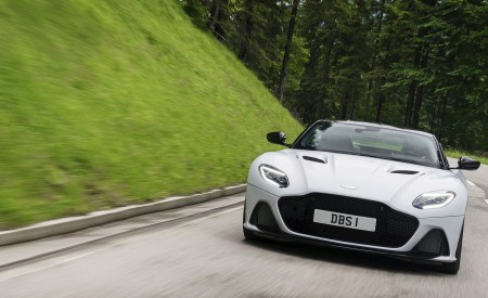 2019 Aston Martin DBS Superleggera White Stone Front Wallpapers 450x275 (86)