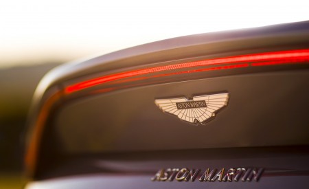 2019 Aston Martin Vantage Badge Wallpapers 450x275 (84)