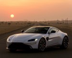 2019 Aston Martin Vantage (Color: White Stone) Front Three-Quarter Wallpapers 150x120 (29)