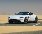 2019 Aston Martin Vantage (Color: White Stone) Front Three-Quarter Wallpapers 150x120 (23)