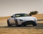 2019 Aston Martin Vantage (Color: White Stone) Front Wallpapers 150x120 (22)