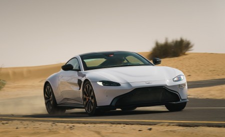 2019 Aston Martin Vantage (Color: White Stone) Front Wallpapers 450x275 (22)