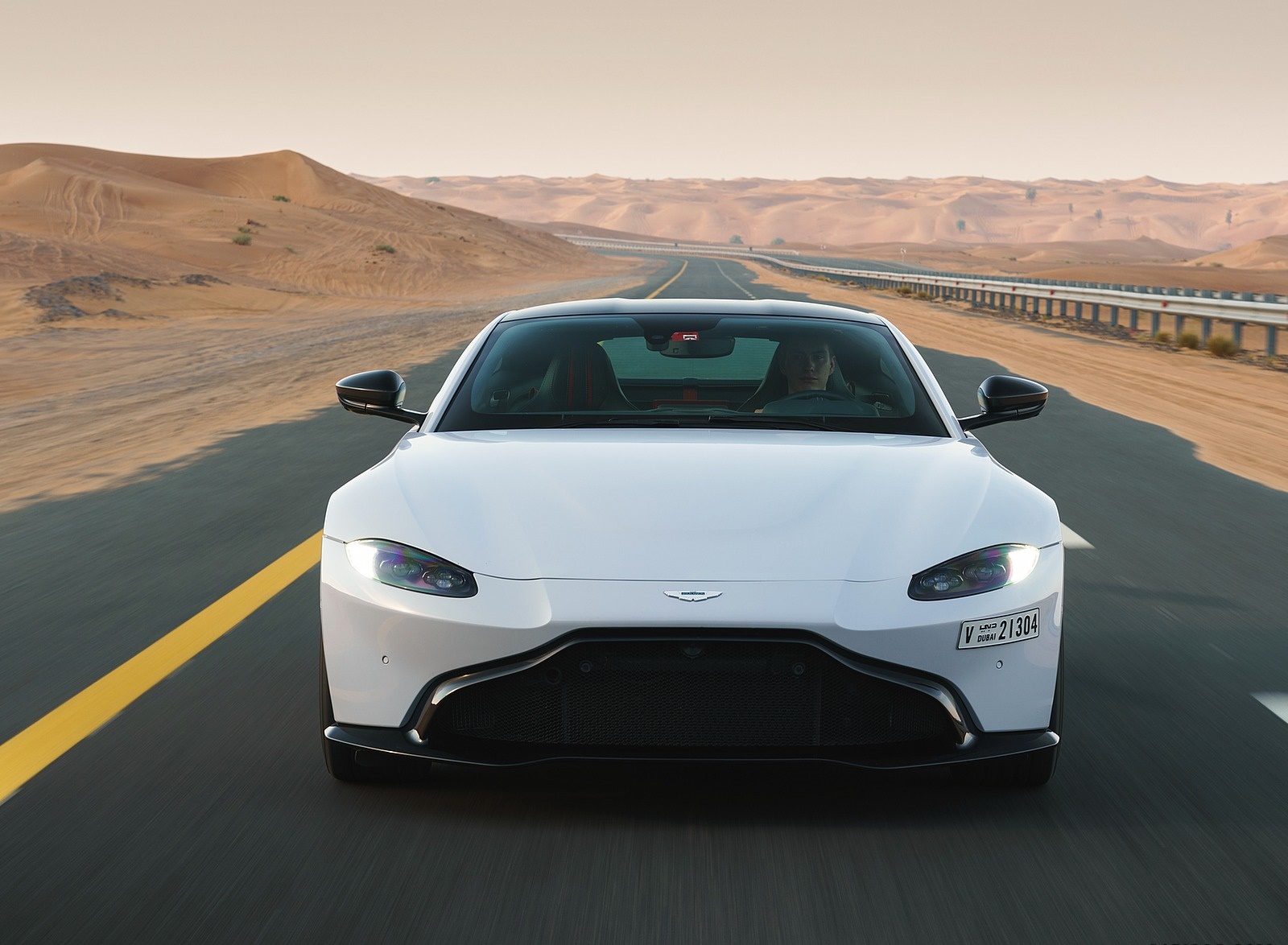 2019 Aston Martin Vantage (Color: White Stone) Front Wallpapers (9)