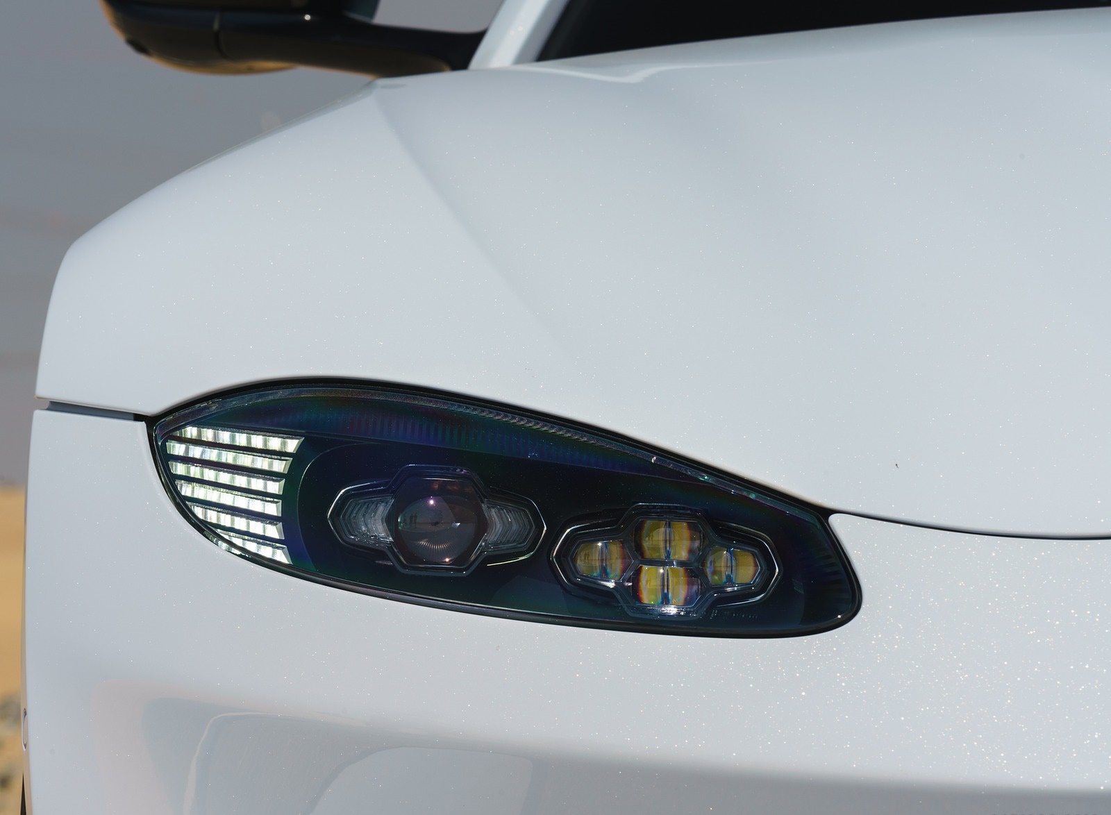2019 Aston Martin Vantage (Color: White Stone) Headlight Wallpapers #33 of 120