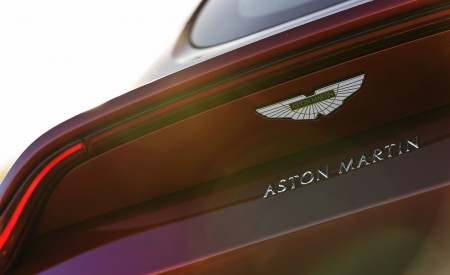 2019 Aston Martin Vantage (UK-Spec) Detail Wallpapers 450x275 (105)