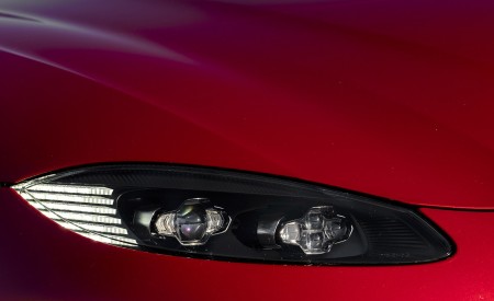 2019 Aston Martin Vantage (UK-Spec) Headlight Wallpapers 450x275 (104)