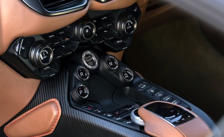 2019 Aston Martin Vantage (UK-Spec) Interior Detail Wallpapers 450x275 (118)