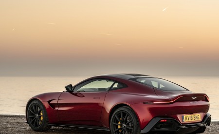 2019 Aston Martin Vantage (UK-Spec) Rear Bumper Wallpapers 450x275 (103)