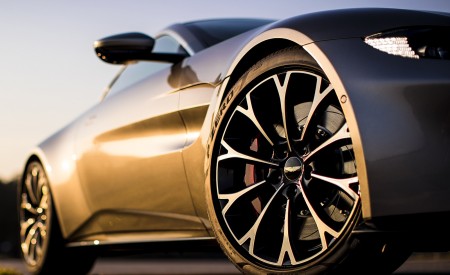 2019 Aston Martin Vantage Wheel Wallpapers 450x275 (82)