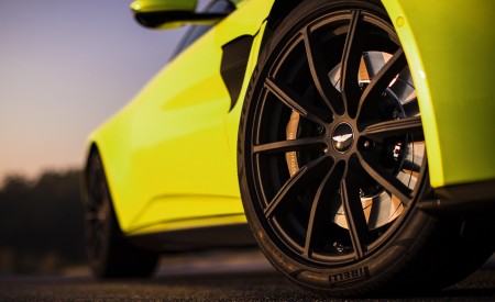2019 Aston Martin Vantage Wheel Wallpapers 450x275 (61)