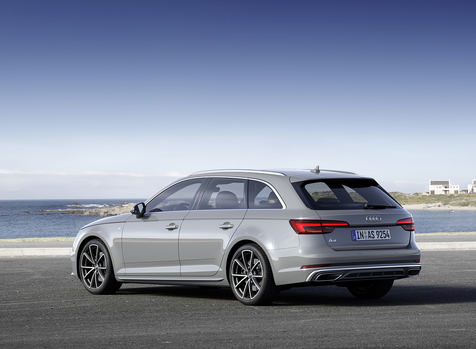 2019 Audi A4 Avant (Color: Quantum Gray) Rear Three-Quarter Wallpapers (15)