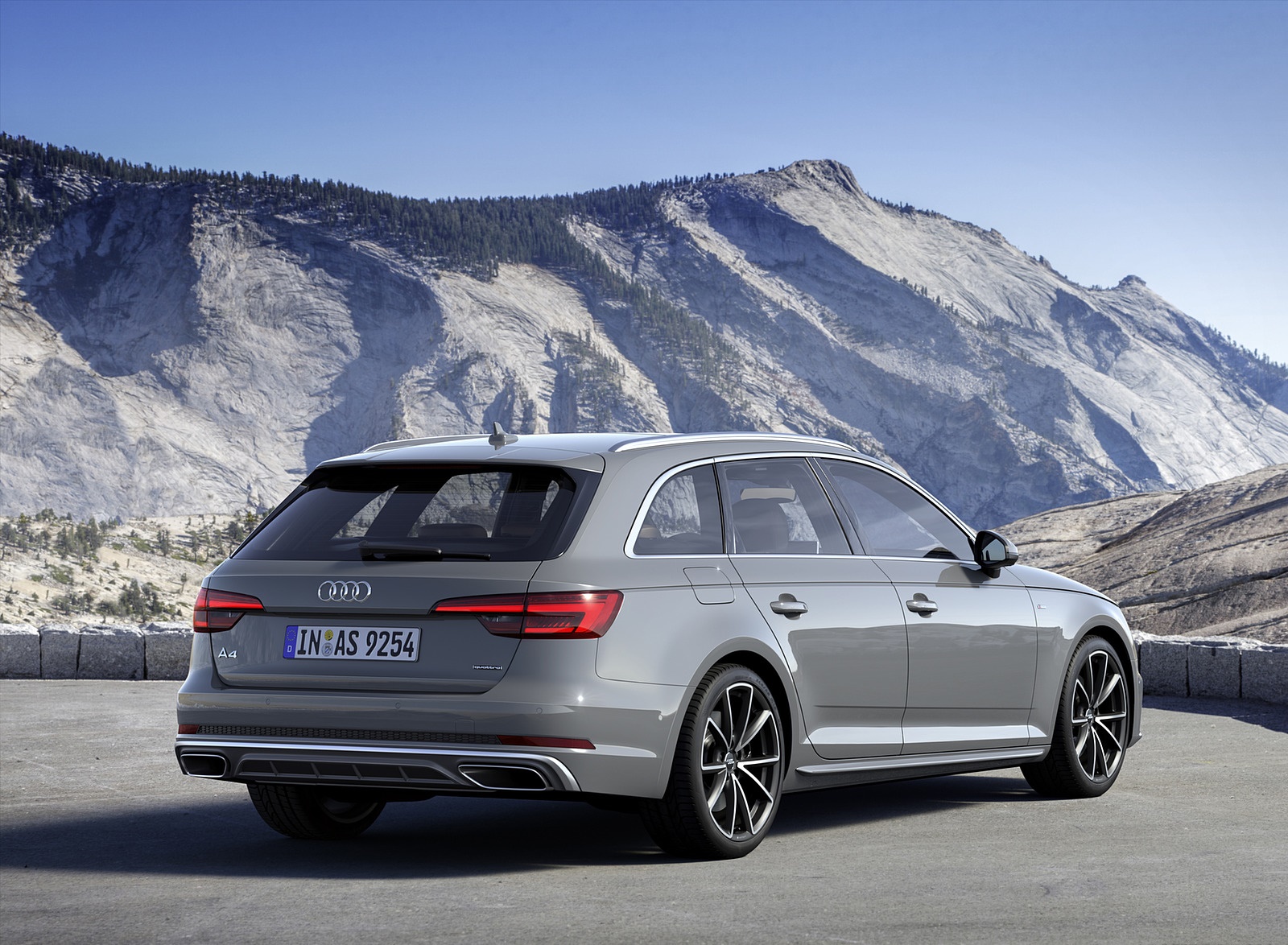 2019 Audi A4 Avant (Color: Quantum Gray) Rear Three-Quarter Wallpapers (14)