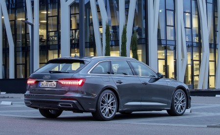 2019 Audi A6 Avant (Color: Daytona Grey) Rear Three-Quarter Wallpapers 450x275 (63)