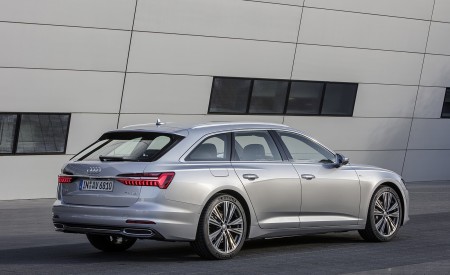 2019 Audi A6 Avant (Color: Florett Silver) Side Wallpapers 450x275 (26)