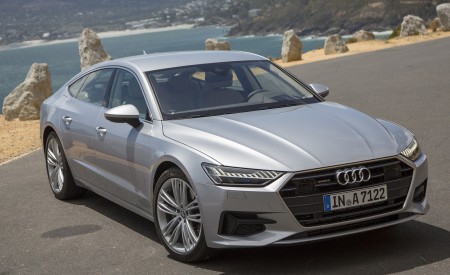 2019 Audi A7 Sportback (Color: Florett Silver) Front Three-Quarter Wallpapers 450x275 (51)