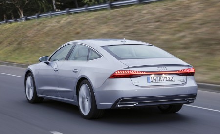 2019 Audi A7 Sportback (Color: Florett Silver) Rear Three-Quarter Wallpapers 450x275 (56)