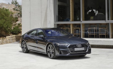 2019 Audi A7 Sportback (Color: Triton Blue) Front Three-Quarter Wallpapers 450x275 (74)